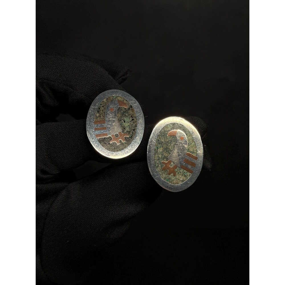 Taxco Vintage Sterling Silver Bird Screwback Earrings Crushed Green Stone Backgr